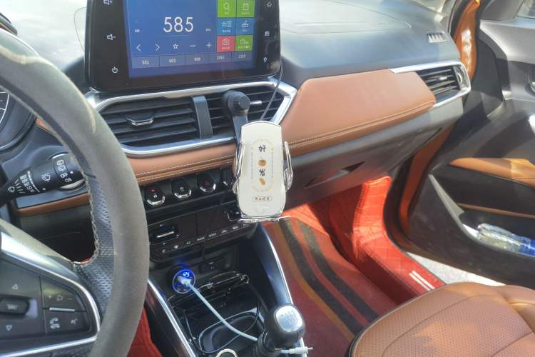 Used Baojun 510 2017 1.5L Manual Luxury Model Audio And AC Panel