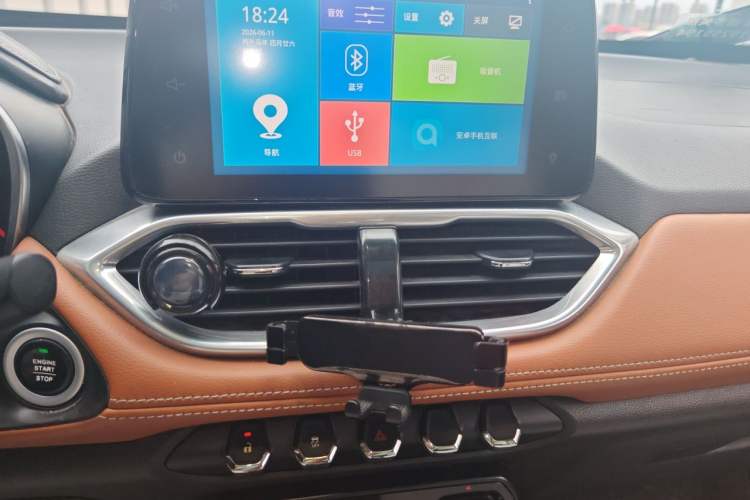 Used Baojun 510 2017 1.5L Manual Luxury Model Audio And AC Panel