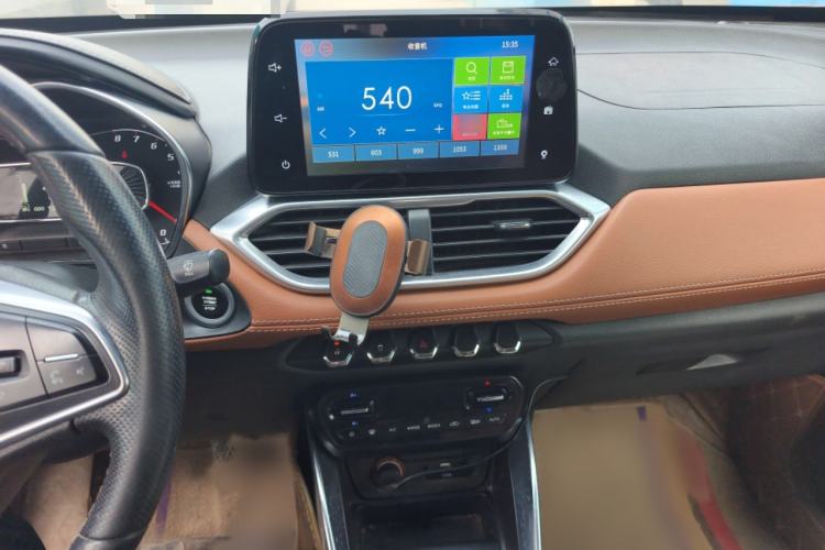 Used Baojun 510 2017 1.5L Manual Luxury Model Audio And AC Panel