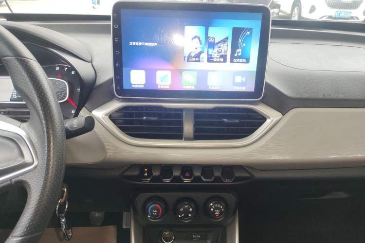 Used Baojun 510 2017 1.5L manual Comfort trim Audio And AC Panel