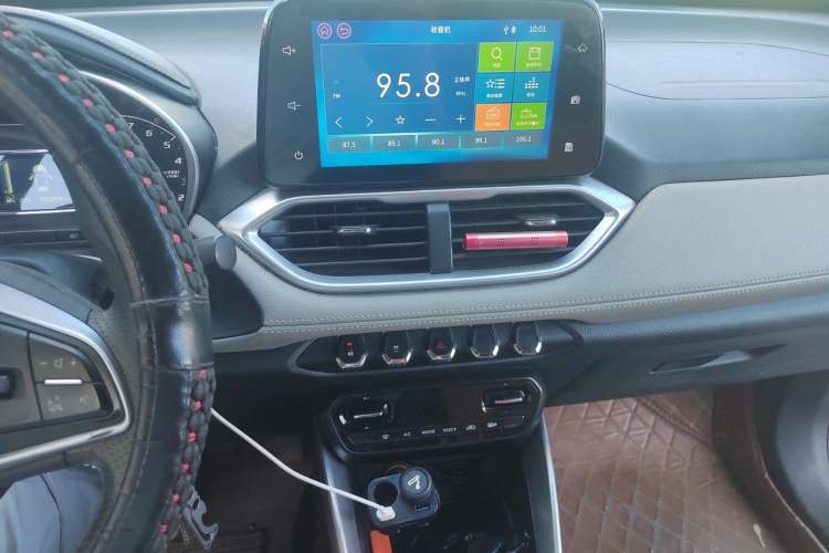 Used Baojun 510 2017 1.5L Manual Fashion Model Audio And AC Panel