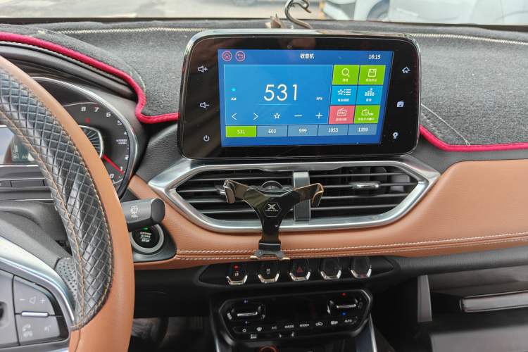 Used Baojun 510 2017 1.5L Manual Luxury Model Audio And AC Panel