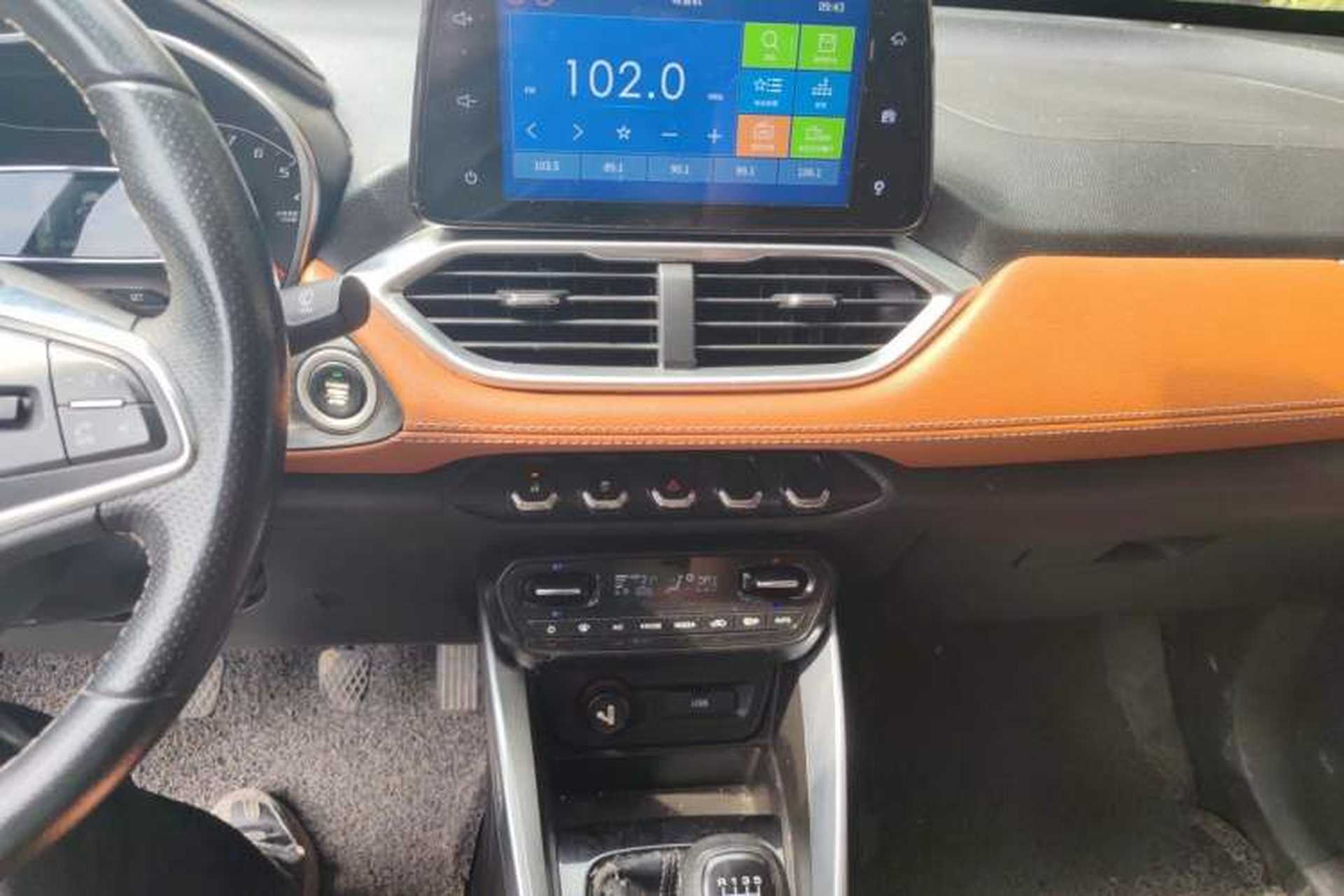 Used Baojun 510 2017 1.5L Manual Luxury Model Audio And AC Panel