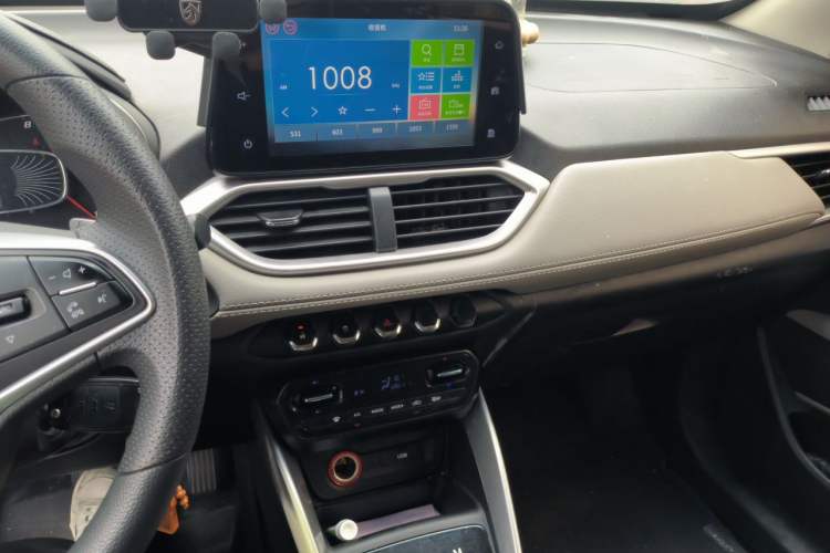 Used Baojun 510 2017 1.5L Automatic Fashion Model Audio And AC Panel