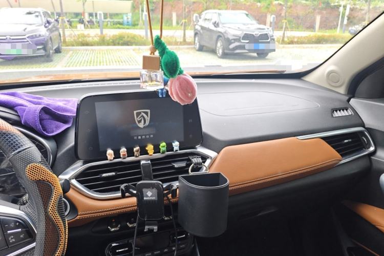 Used Baojun 510 2017 1.5L Manual Luxury Model Audio And AC Panel
