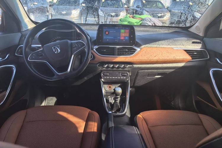 Used Baojun 510 2017 1.5L Manual Luxury Model Audio And AC Panel