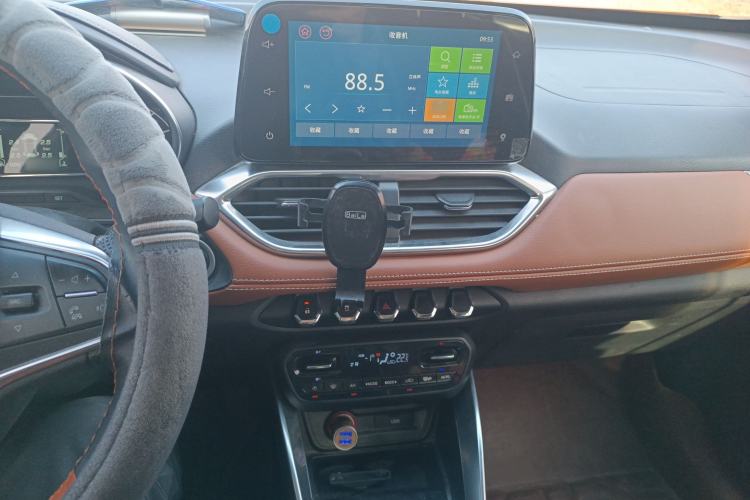Used Baojun 510 2017 1.5L Manual Luxury Model Audio And AC Panel