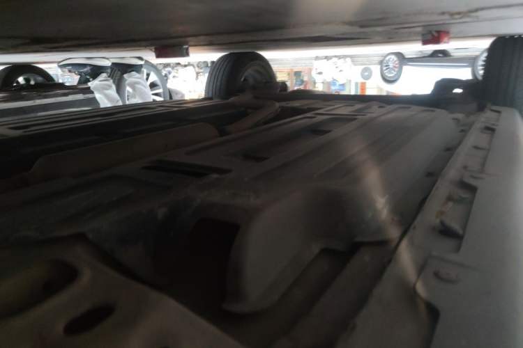 Used Baojun 510 2017 1.5L manual Comfort trim Chassis Front Right