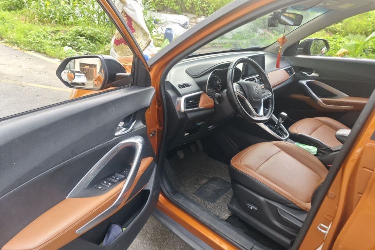 Used Baojun 510 2017 1.5L Manual Luxury Model Driver Seat