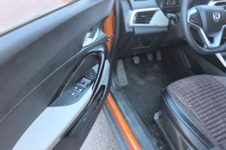 Used Baojun 510 2017 1.5L manual Comfort trim Driver Seat