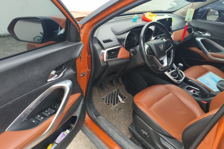 Used Baojun 510 2017 1.5L Manual Fashion Model Driver Seat