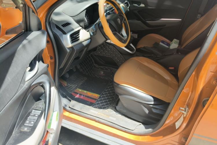 Used Baojun 510 2017 1.5L manual Comfort trim Driver Seat