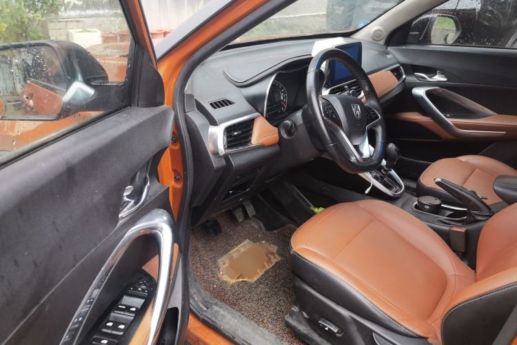 Used Baojun 510 2017 1.5L Manual Luxury Model Driver Seat