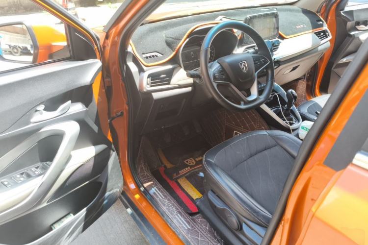 Used Baojun 510 2017 1.5L Manual Fashion Model Driver Seat