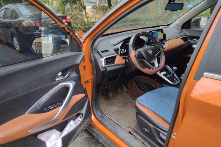 Used Baojun 510 2017 1.5L Manual Luxury Model Driver Seat