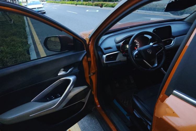 Used Baojun 510 2017 1.5L Manual Fashion Model Driver Seat