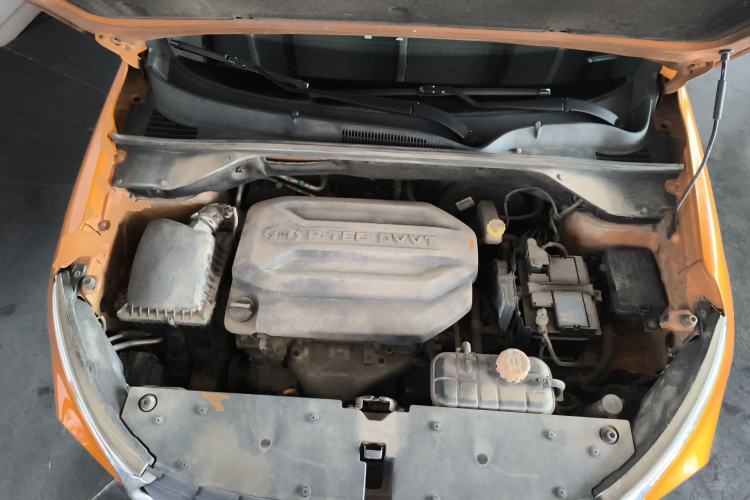 Used Baojun 510 2017 1.5L Manual Fashion Model Engine Bay