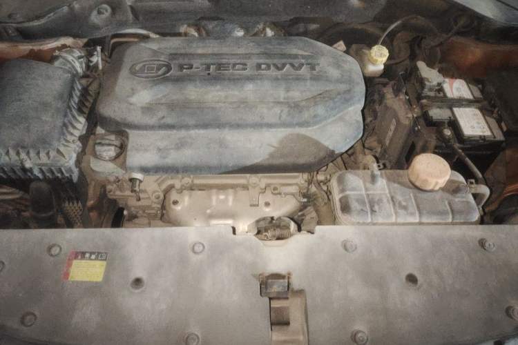 Used Baojun 510 2017 1.5L Manual Fashion Model Engine Bay