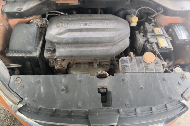 Used Baojun 510 2017 1.5L manual Comfort trim Engine Bay