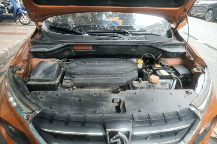 Used Baojun 510 2017 1.5L Manual Fashion Model Engine Bay