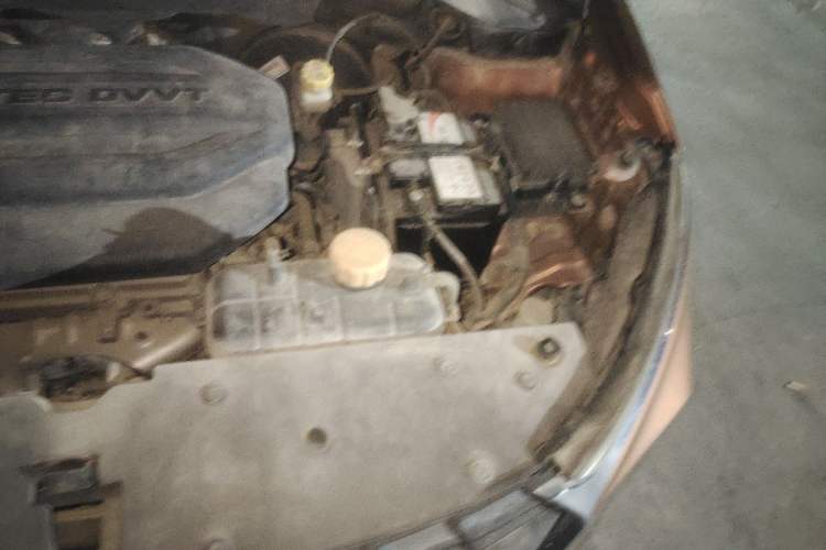 Used Baojun 510 2017 1.5L Manual Fashion Model Engine Bay Left