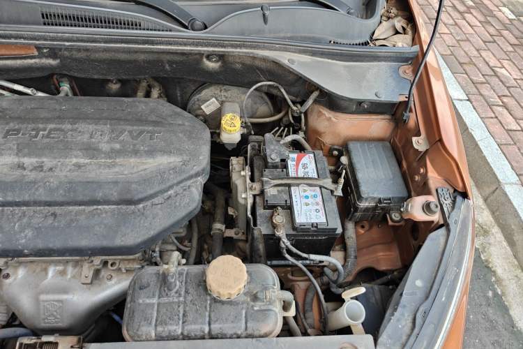 Used Baojun 510 2017 1.5L Manual Luxury Model Engine Bay Left
