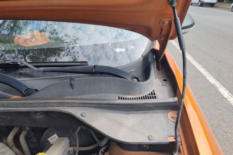 Used Baojun 510 2017 1.5L Manual Luxury Model Engine Bay Left
