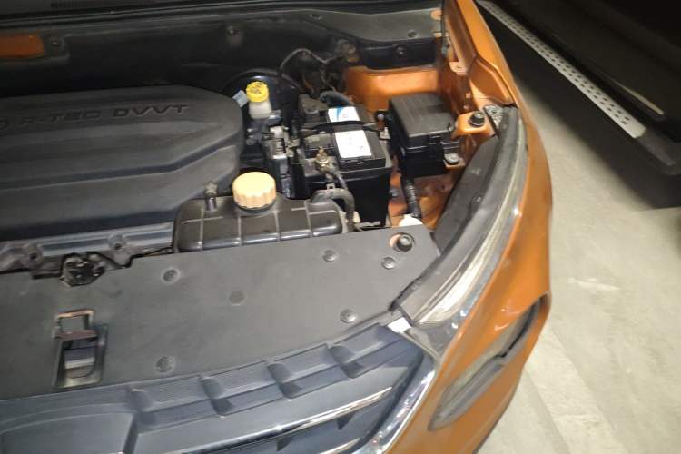 Used Baojun 510 2017 1.5L Automatic Luxury Model Engine Bay Left