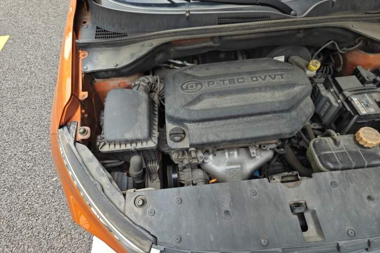 Used Baojun 510 2017 1.5L Manual Fashion Model Engine Bay Right