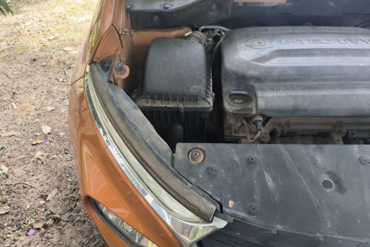 Used Baojun 510 2017 1.5L manual Comfort trim Engine Bay Right