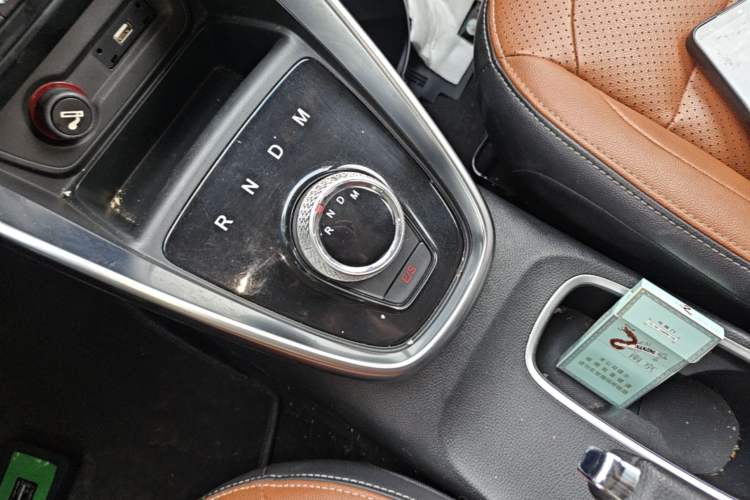 Used Baojun 510 2017 1.5L Automatic Luxury Model Gear Lever