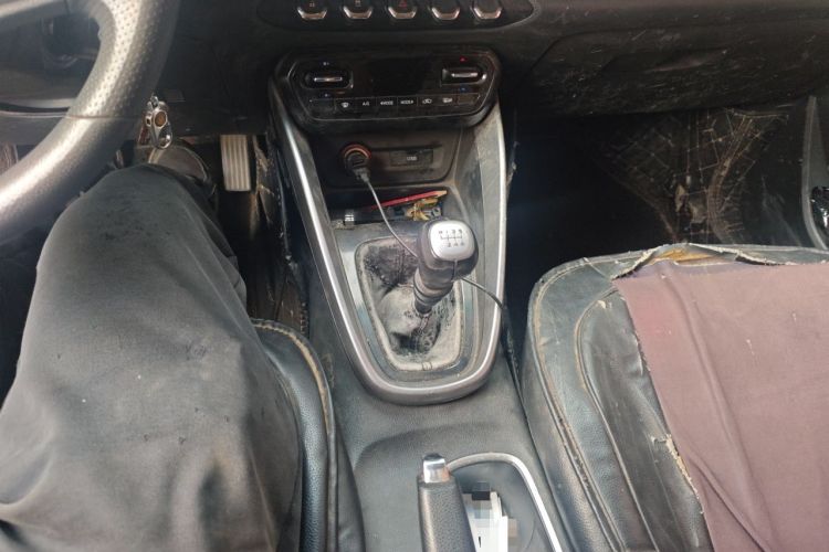 Used Baojun 510 2017 1.5L Manual Fashion Model Gear Lever