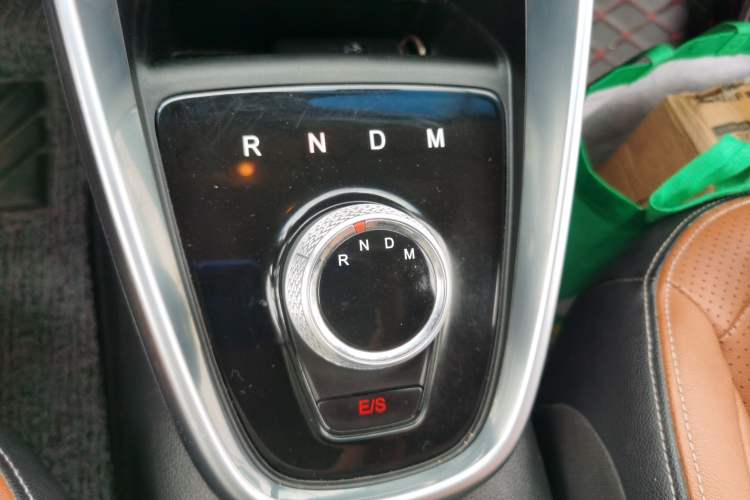 Used Baojun 510 2017 1.5L Automatic Luxury Model Gear Lever