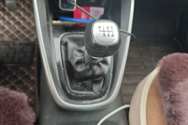 Used Baojun 510 2017 1.5L Manual Fashion Model Gear Lever