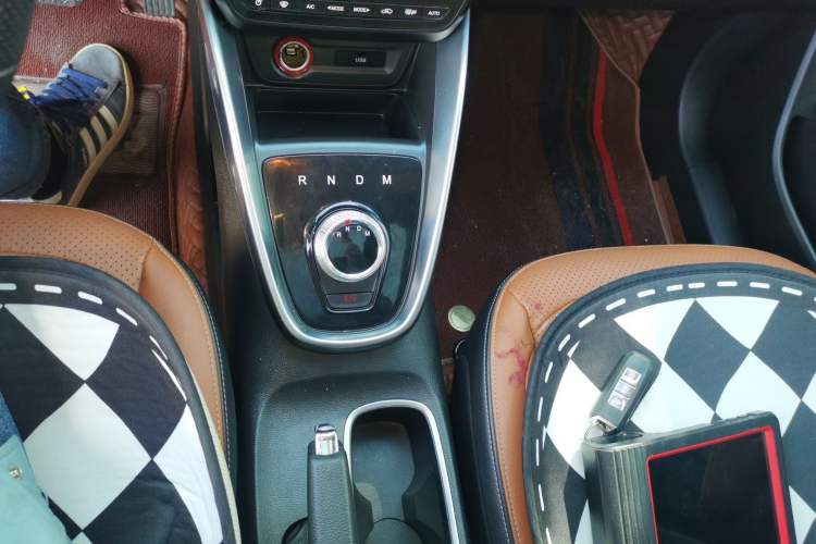 Used Baojun 510 2017 1.5L Automatic Luxury Model Gear Lever