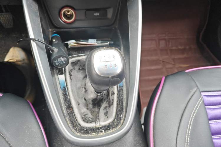 Used Baojun 510 2017 1.5L Manual Luxury Model Gear Lever