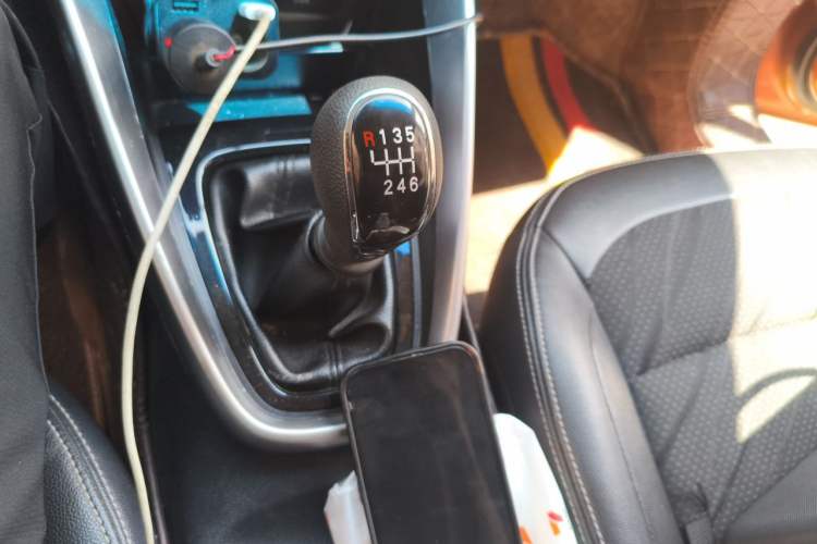 Used Baojun 510 2017 1.5L Manual Fashion Model Gear Lever