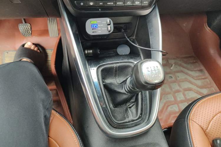 Used Baojun 510 2017 1.5L Manual Luxury Model Gear Lever