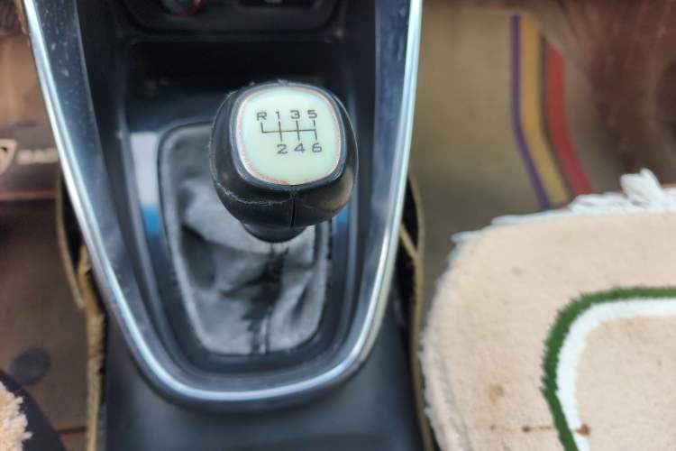 Used Baojun 510 2017 1.5L Manual Luxury Model Gear Lever