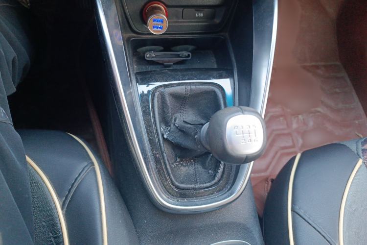 Used Baojun 510 2017 1.5L Manual Luxury Model Gear Lever