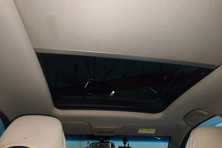 Used Baojun 510 2017 1.5L Manual Luxury Model Headliner