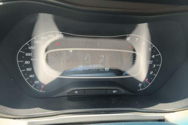 Used Baojun 510 2017 1.5L manual Comfort trim Instrument Cluster