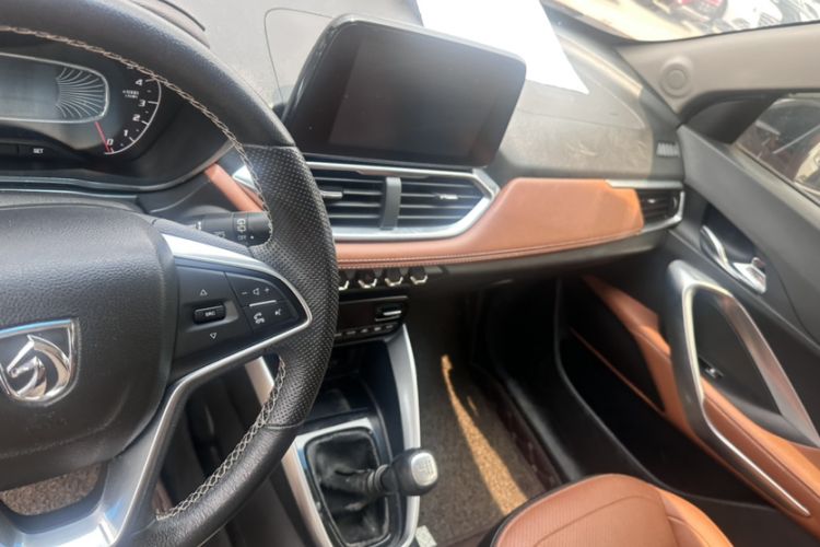 Used Baojun 510 2017 1.5L Manual Luxury Model Interior 1
