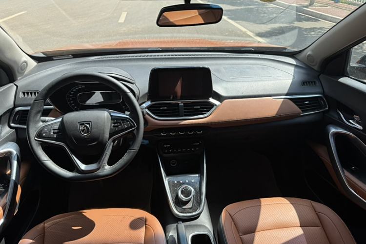Used Baojun 510 2017 1.5L Automatic Luxury Model Interior 1