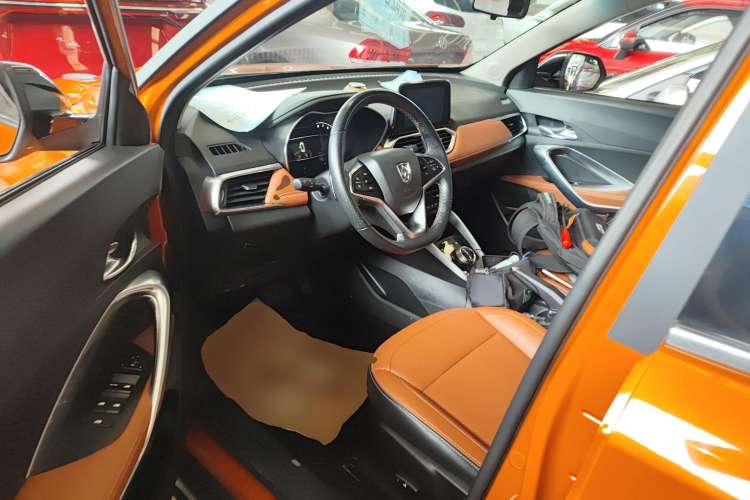 Used Baojun 510 2017 1.5L Automatic Luxury Model Interior 3