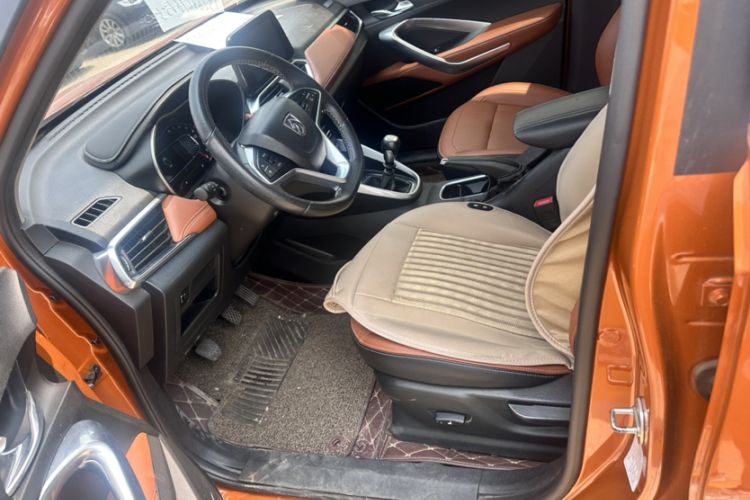 Used Baojun 510 2017 1.5L Manual Luxury Model Interior 3