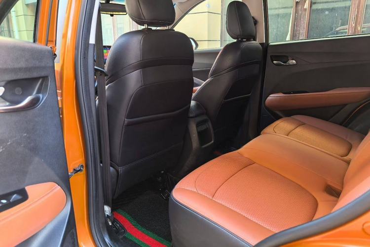 Used Baojun 510 2017 1.5L Manual Luxury Model Interior 3