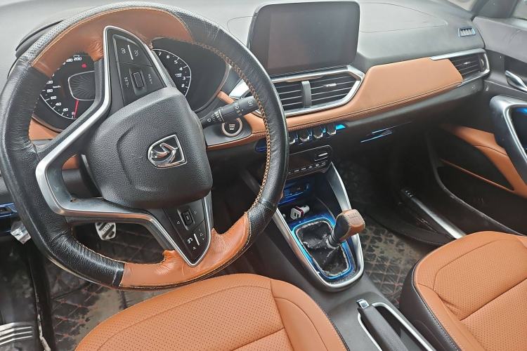Used Baojun 510 2017 1.5L Manual Luxury Model Interior 3