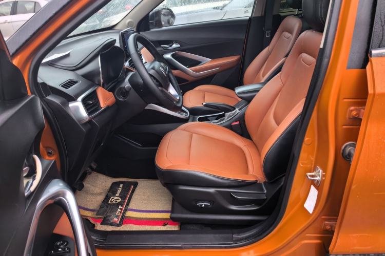 Used Baojun 510 2017 1.5L Manual Luxury Model Interior 4