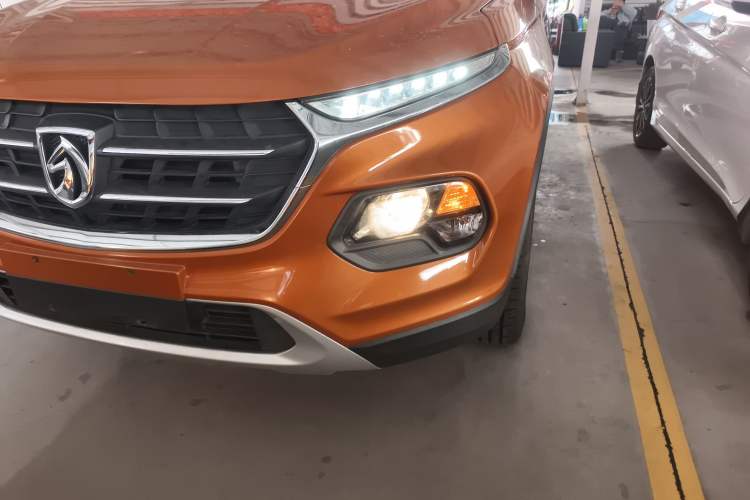 Used Baojun 510 2017 1.5L Automatic Luxury Model Left Front Headlight